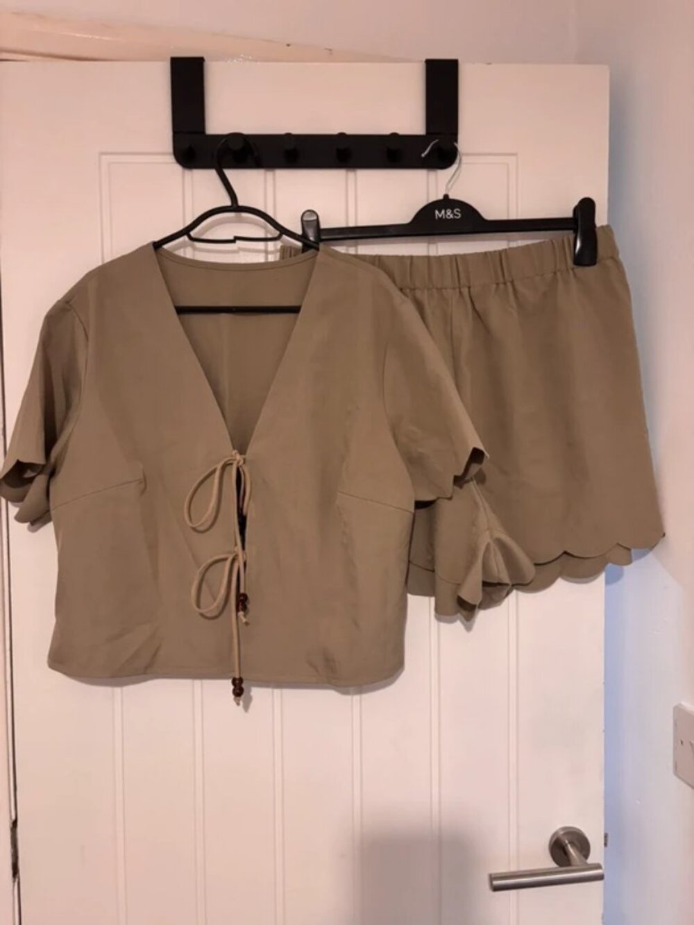 Women’s SHEIN khaki green shirt Co-ord with scallop detail on the edges size L
